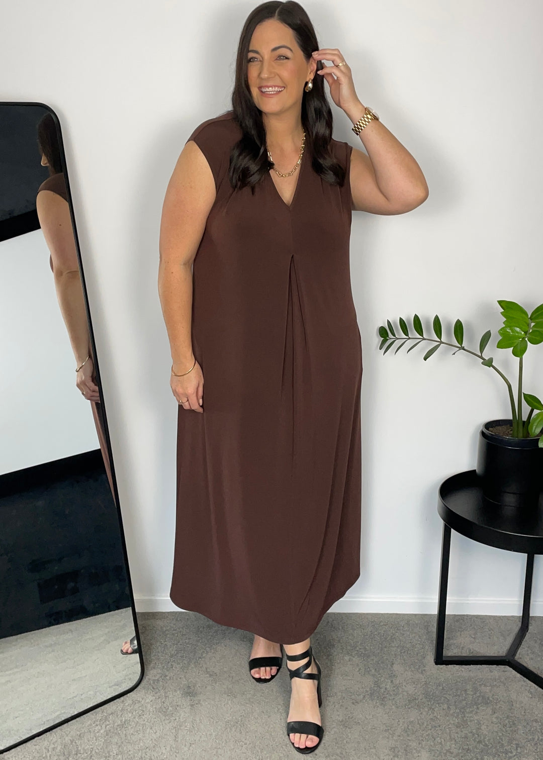 Divine jersey V neck maxi dress in Chocolate