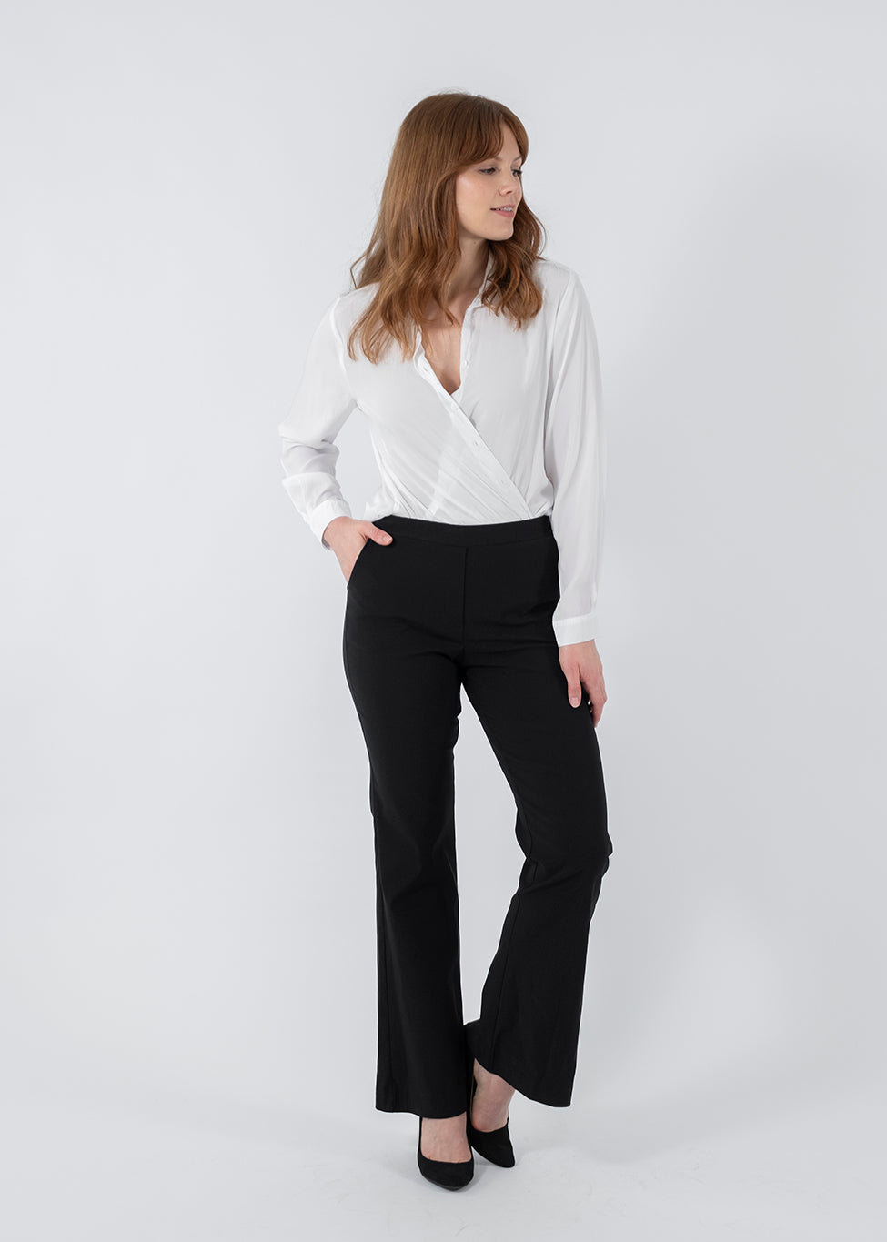 Bootie Bengaline Women's full length Kick-flare pants in black.