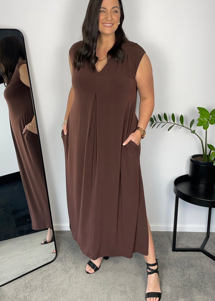 Divine jersey V neck maxi dress in Chocolate