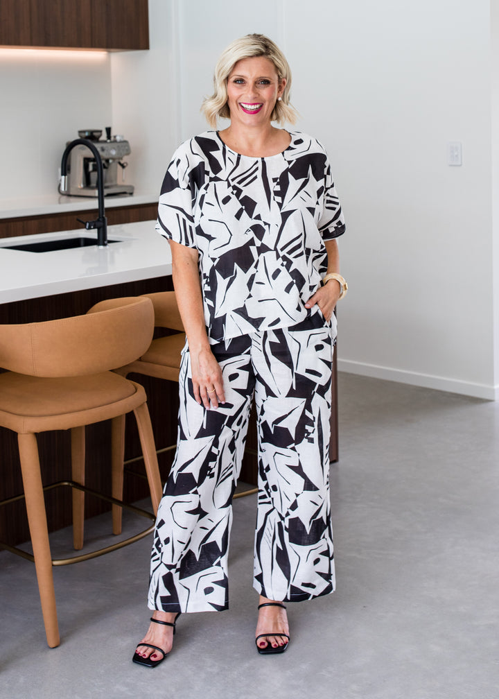 Philosophy Australia Maisie Linen Pant in Black Jungle Print 