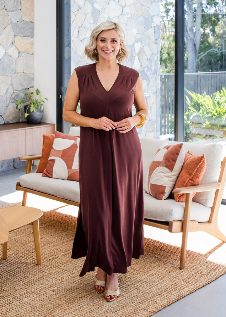 Divine jersey V neck maxi dress in Chocolate