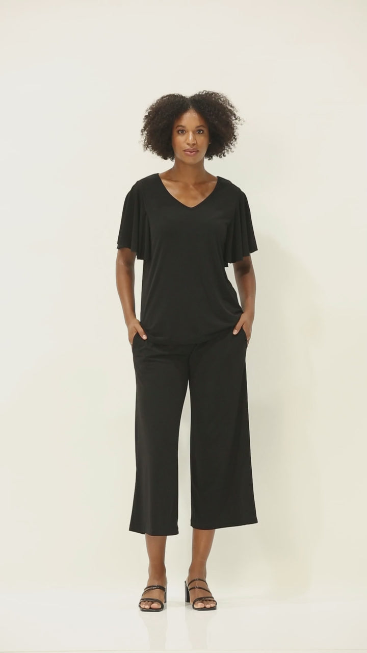 Lundie Jersey Women's 7/8 culotte pants in black.