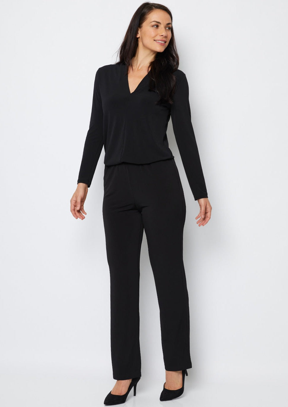 Linear Jersey Women's full length straight leg pants in black.